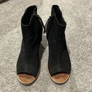 Toms open-toed booties